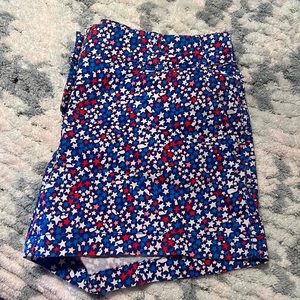 Red, white and blue Vineyard Vine shorts